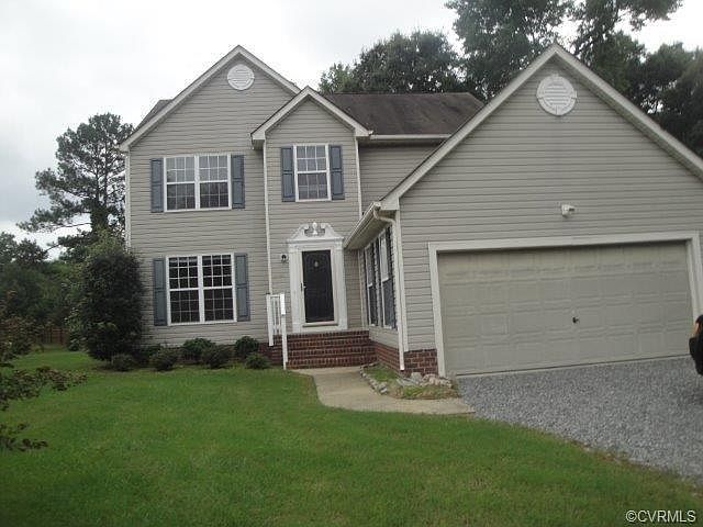 Front view of property