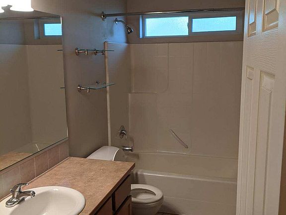 2nd image of 4626 N Hutchinson Ln