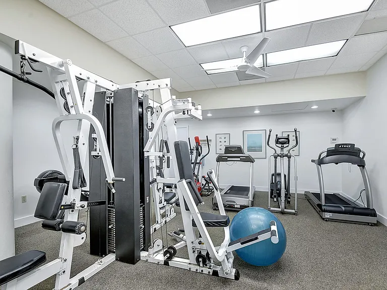 318 Oak Harbour Dr #318 — Photo 44