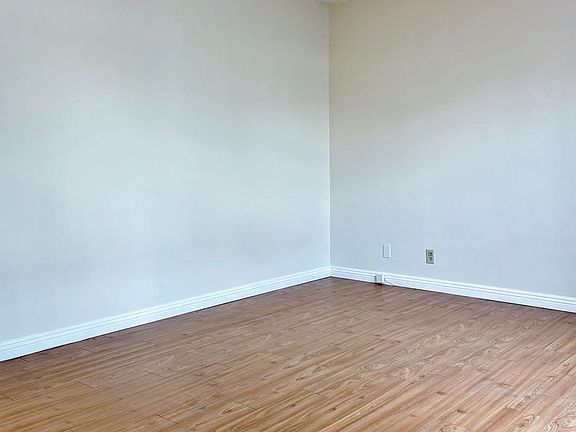 3rd image of 5332 Denny Ave APT 02