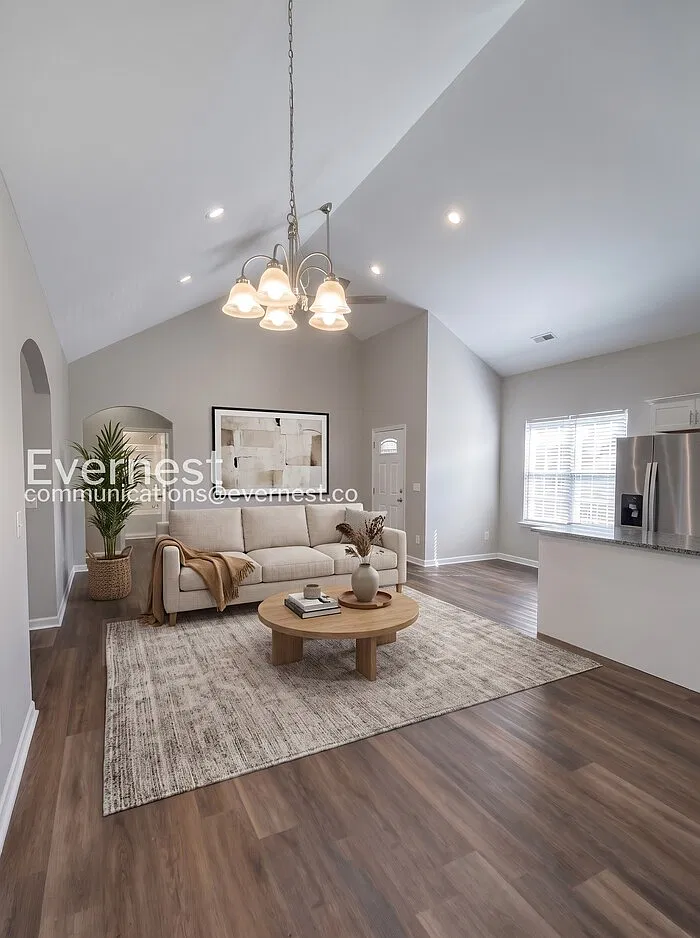 3 bed, 2.0 bath, 1336 sqft, $1,495 — Photo 2