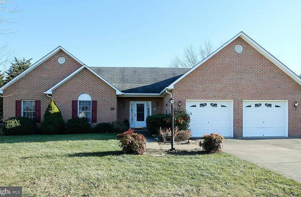 1st image of 119 Driftwood Dr