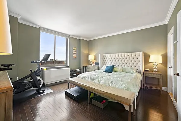 Sold by Maxwell Jacobs | media 4