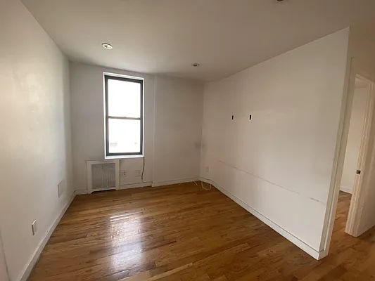 Rented by Vertical Real Estate LLC | media 8