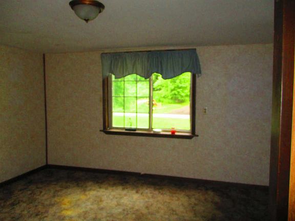 4th image of 1088 County Highway 7