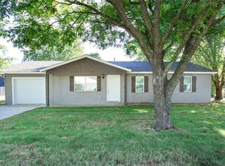 105 A St, Pocola, OK 74902