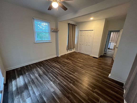 4th image of 664 Somerset Ter NE APT 1