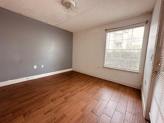 5th image of 1916 Lake Atriums Cir APT 27