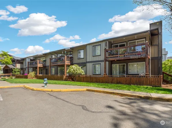 21307 48th Avenue W #C202, Mountlake Terrace, WA 98043