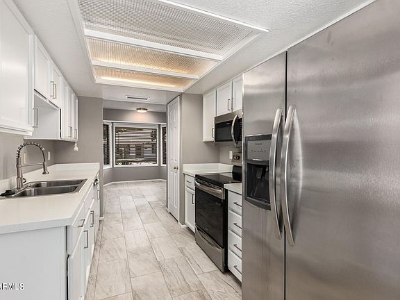 4th image of 308 E HELENA Drive