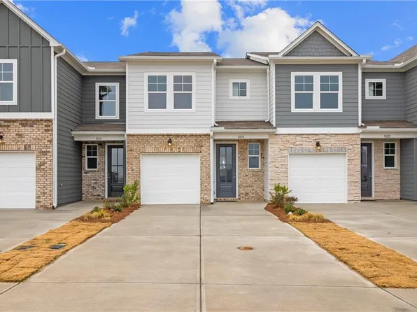 504 Crown Dr, Cartersville, GA 30120