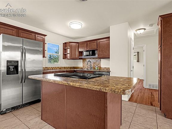 4th image of 2636 E San Miguel St