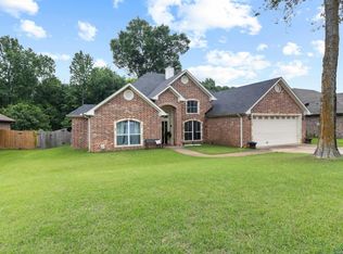 810 Crepe Myrtle Ln, Longview, TX 75604