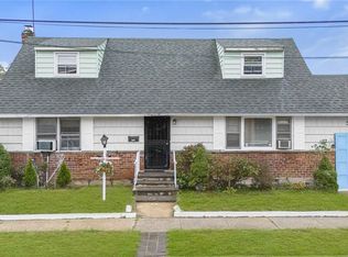 255 Windsor Pkwy, Hempstead, NY 11550