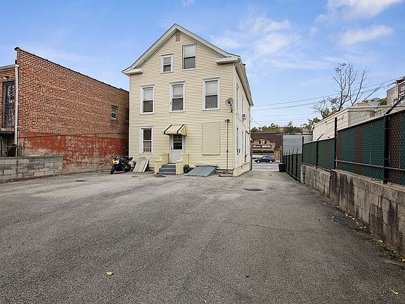3rd image of 682 E 241st St #1