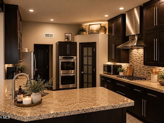 4th image of 1460 Pioneer Ridge Dr