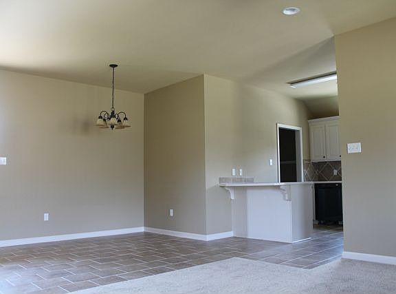 3rd image of 40480 Bailey Dr