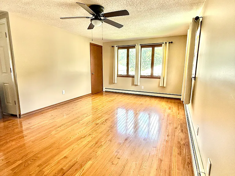 24 Morris Ave #2 — Photo 4