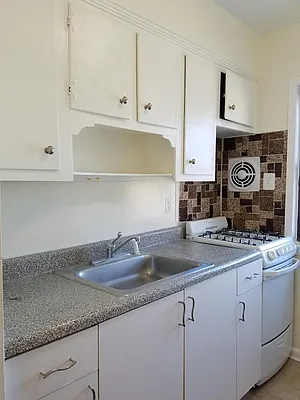 Rented by NOVELTY HOMES LLC | media 30