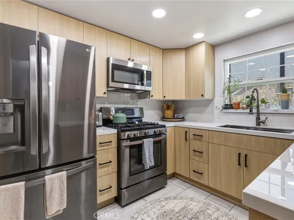 8927 Cedros Ave APT 14, Panorama City, CA 91402