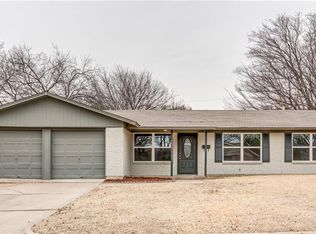 5605 Ammons St, Haltom City, TX 76117