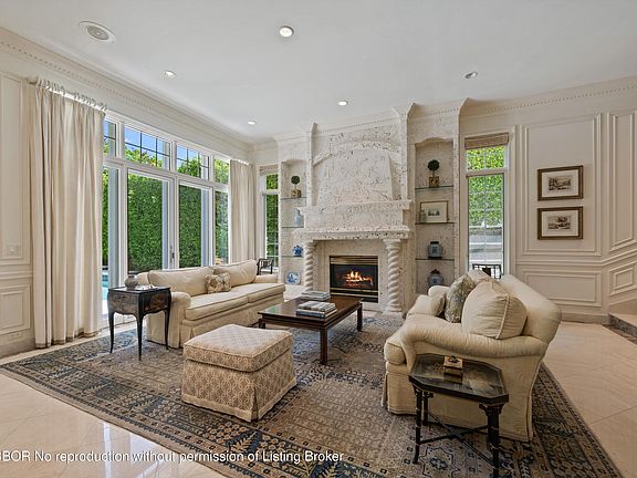 5th image of 217 Everglade Ave