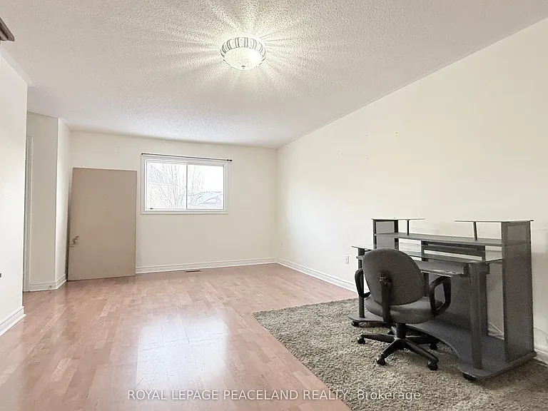 110 Annina Cres — Photo 17