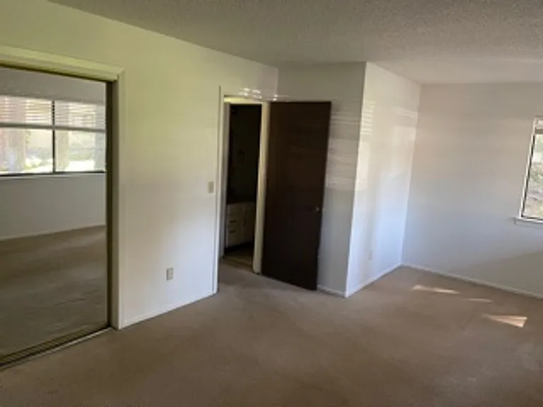 770 Southwood Blvd #11 — Photo 5