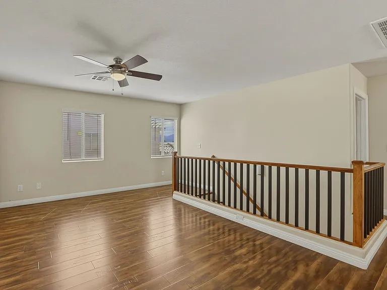 724 Picasso Picture Ct — Photo 24