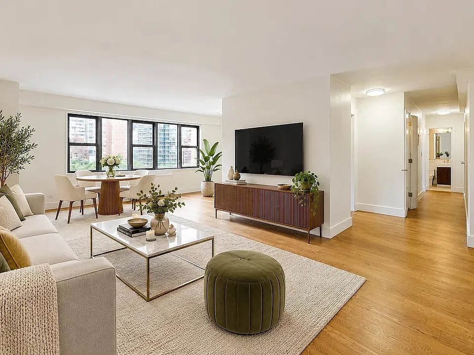 220 E 63rd St #5R