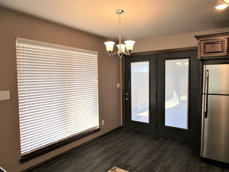 2107 Valley View Rd — Photo 10