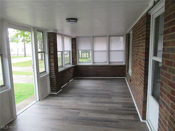 5th image of 20 Leonard St