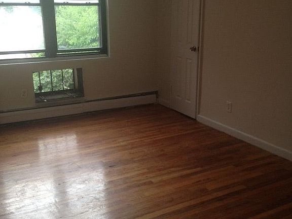 5th image of 85 N Long Beach Ave APT 4C