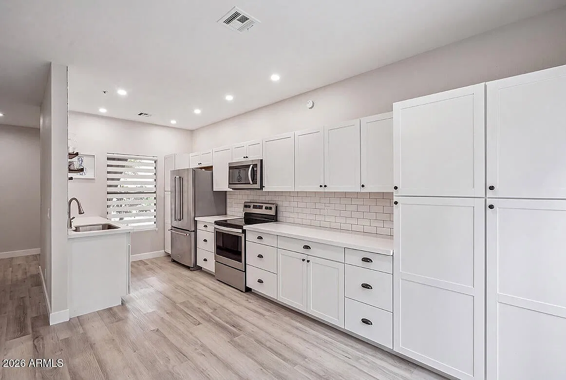 3 bed, $2,490 — Photo 1
