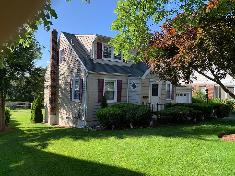 1st image of 41 Lane Ave #41