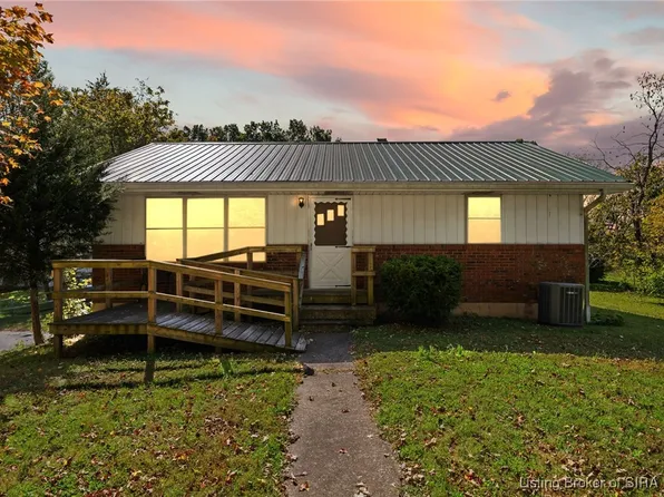105 W Whiskey Run Road NE, New Salisbury, IN 47161