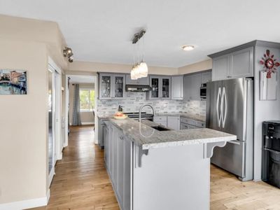 (Undisclosed Address), Poway, CA, 92064