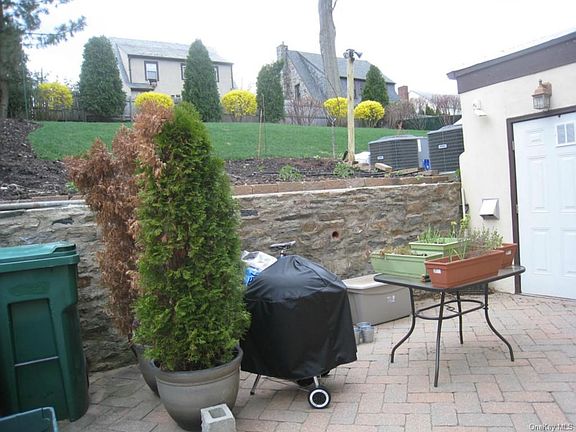 3rd image of 92 Brook St #1