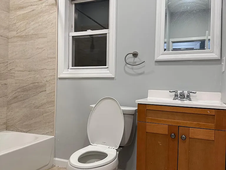 868 Main St — Photo 14