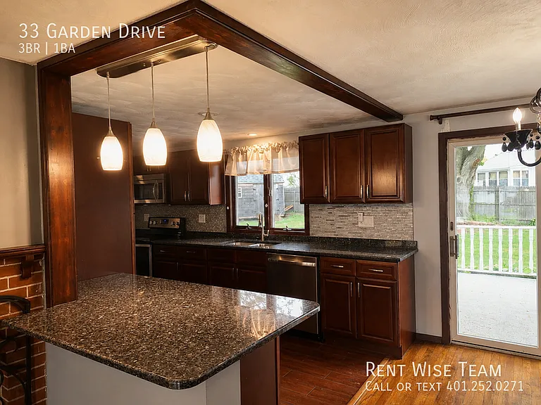 33 Garden Dr — Photo 9