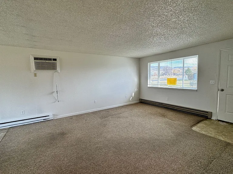 5404 Kilgary Way — Photo 2