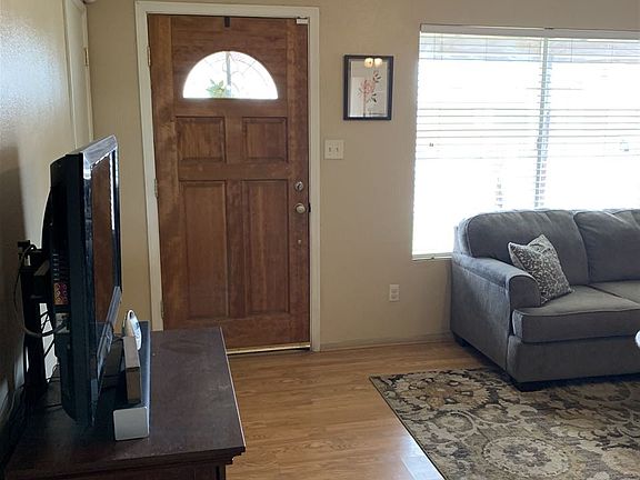 2nd image of 1043 E Hacienda Dr