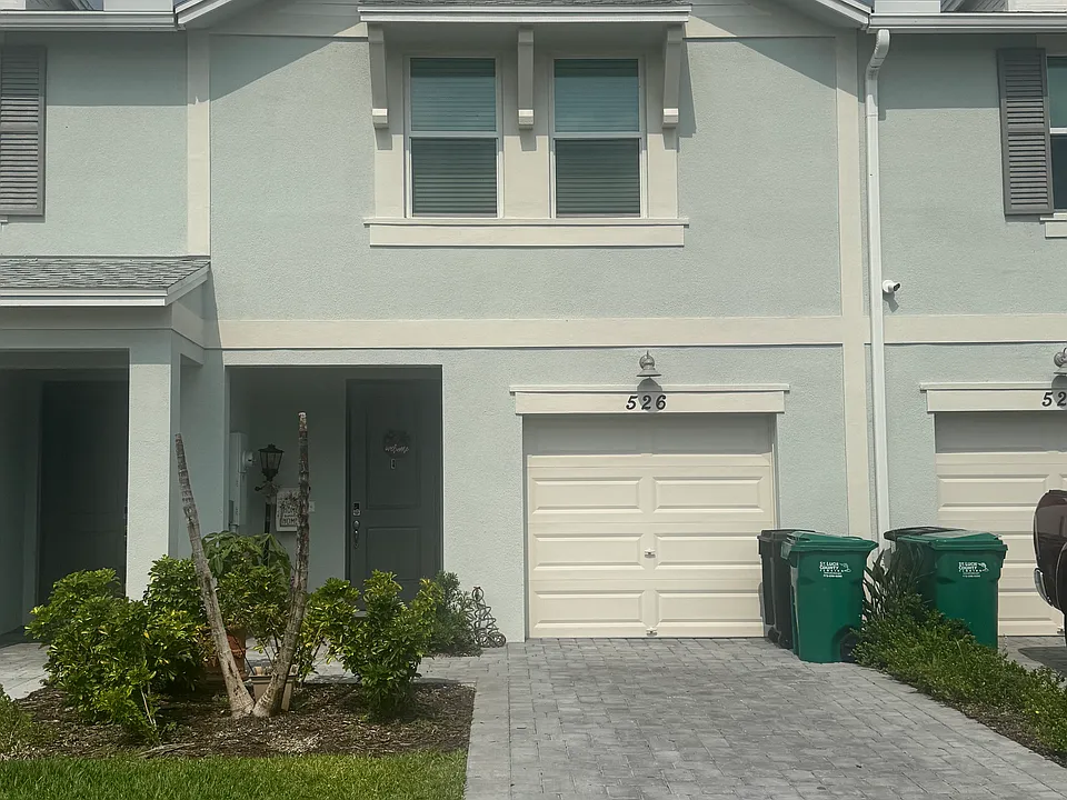 526 Salisbury Cir