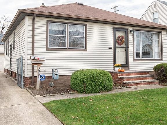 2nd image of 3903 Wood Ave