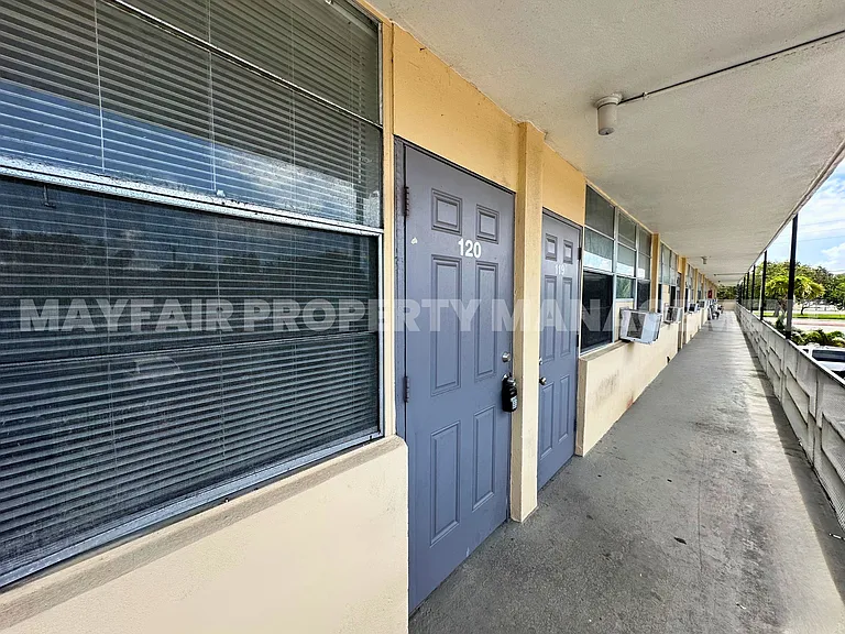4611 South Congress Ave — Photo 17