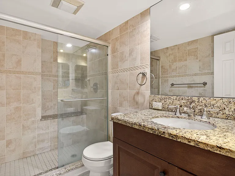 405 N Ocean Blvd #208 — Photo 26