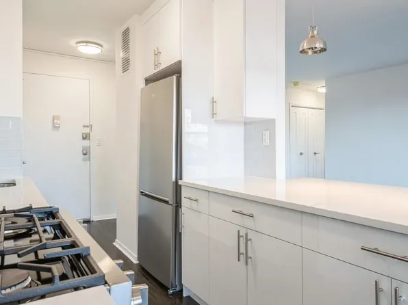 500 Central Avenue image 3 of 28