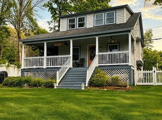 248 Pleasant Ave, Peaks Island, ME 04108