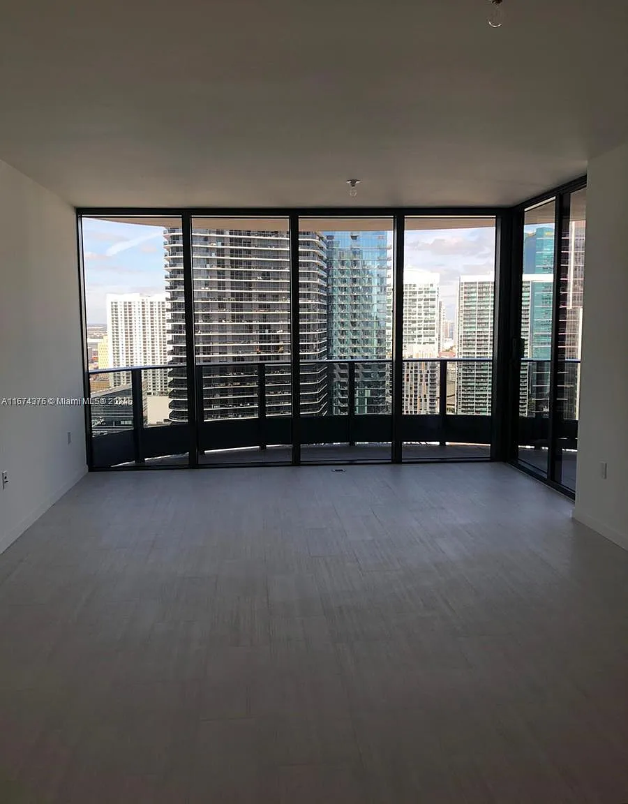 2 bed, 1446 sqft, $8,400 — Photo 3