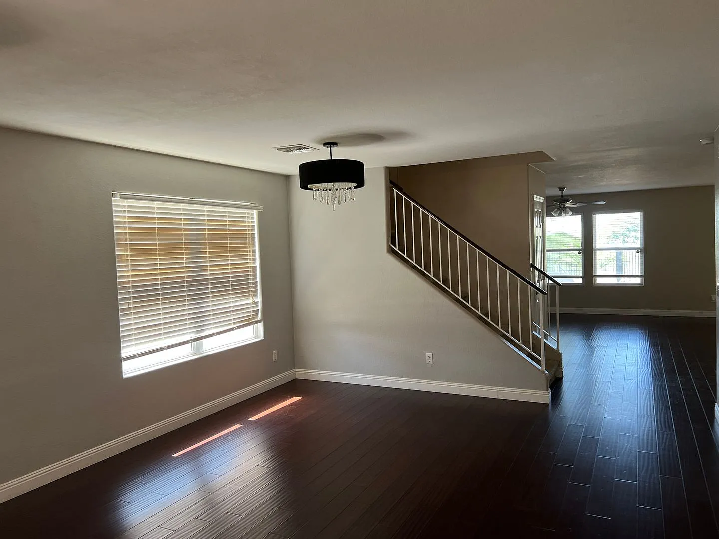 Spacious 4 Bedroom 2.5 Bath Home with Pool in Oro Valley — Photo 2